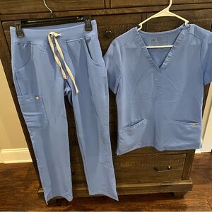 FIGS Light Blue Scrub Set - XS Top & Drawstring Kade Pants